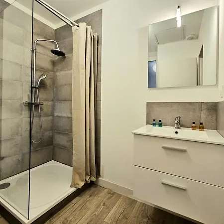 Le Nemausa - Coeur De Ville - Clim Lägenhet Nîmes